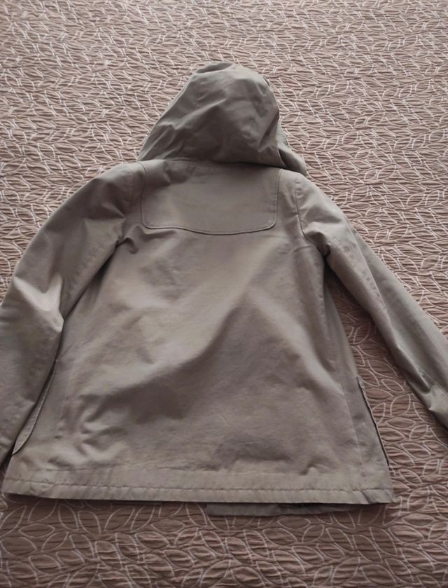 Cazadora con botones de trenca