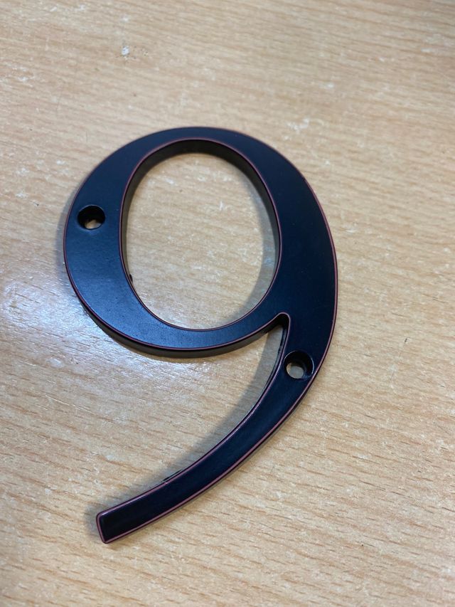 número de puerta 6 o 9