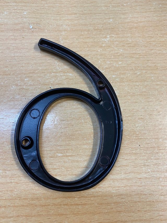 número de puerta 6 o 9