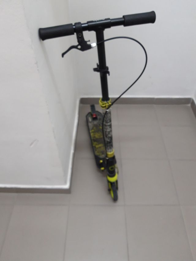 Patinete niño Oxelo de Decathlon.