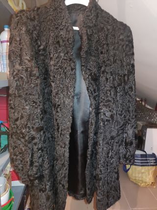 se vende abrigo de piel astracán