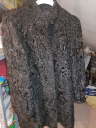 se vende abrigo de piel astracán