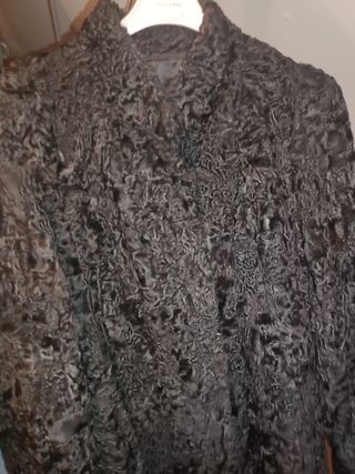 se vende abrigo de piel astracán