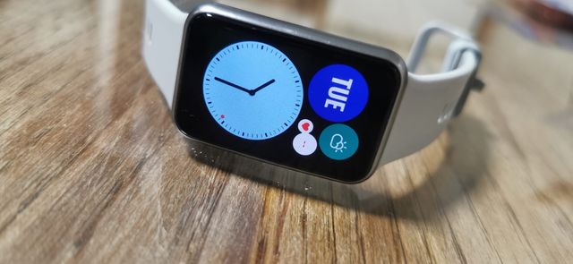 2 orologi Huawei fit