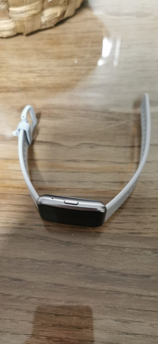 2 orologi Huawei fit