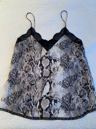 Top tirantes stradivarius XS nuevo