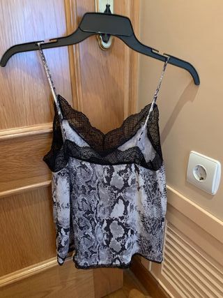 Top tirantes stradivarius XS nuevo