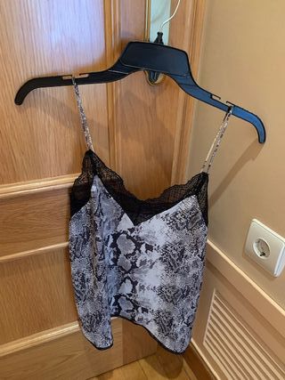 Top tirantes stradivarius XS nuevo