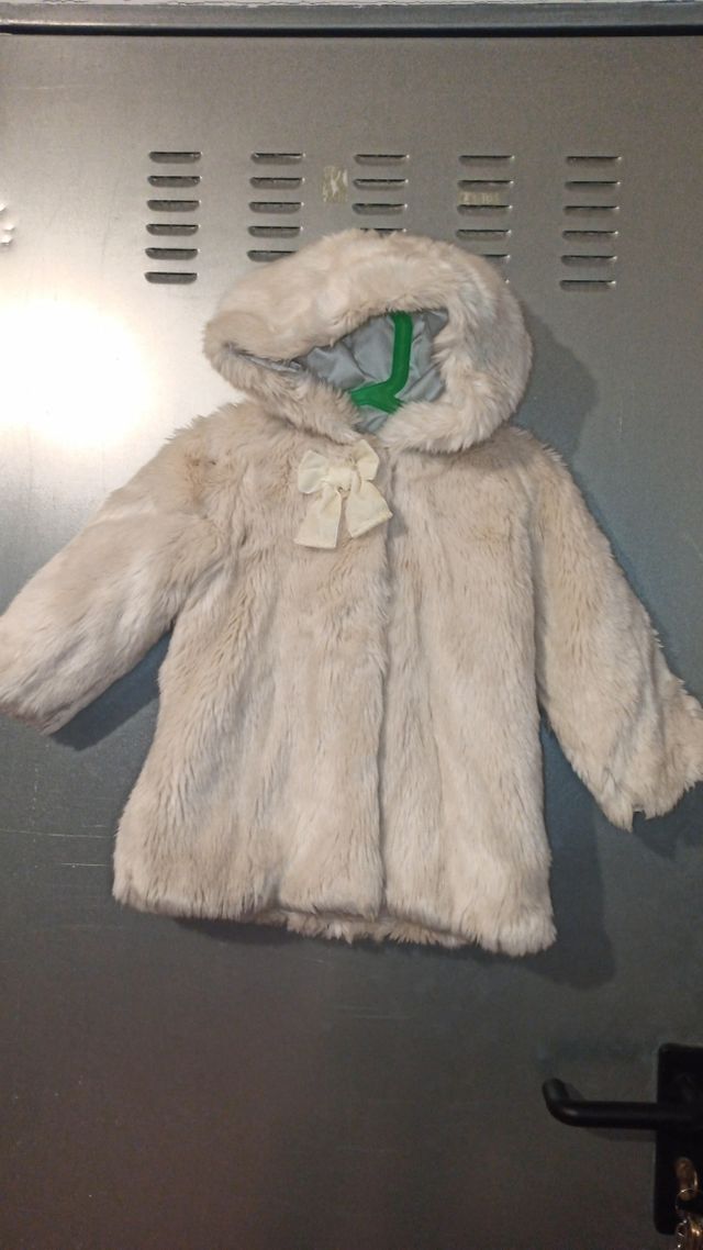 abrigo de pelo 2-3 años