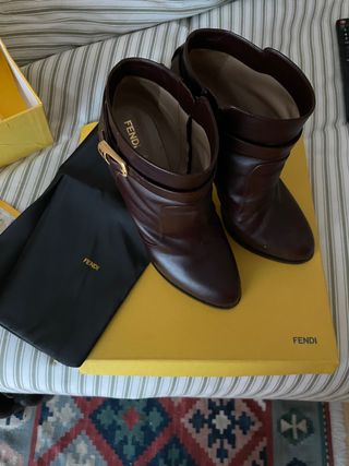 Botines Fendi tacón alto