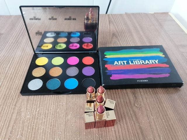 sombra de ojos sin estrenar + 4 mini pintalabios 