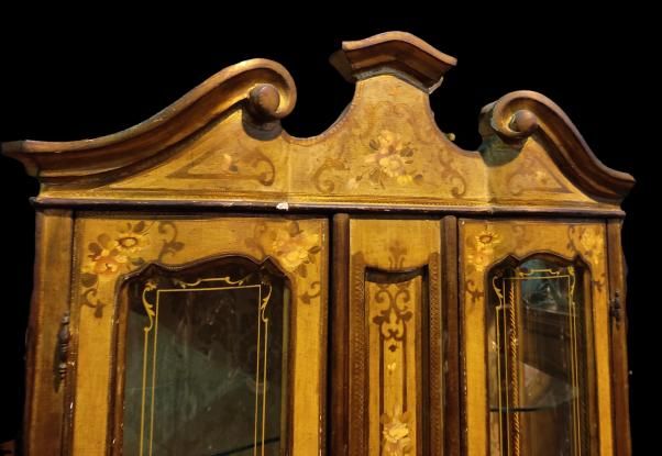 vetrinetta doppio corpo laccata