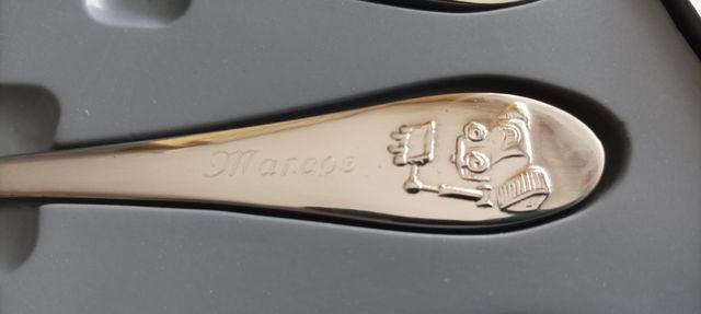 SET CUBIERTOS GRABADOS con nombre  “MARCOS”