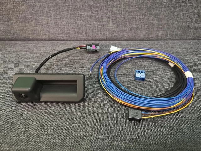 Cámara marcha atrás vw t-cros polo sedán ateca..