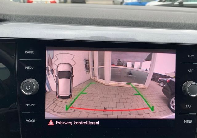 Cámara marcha atrás vw t-cros polo sedán ateca..