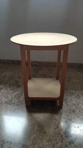Mesa auxiliar pequeña