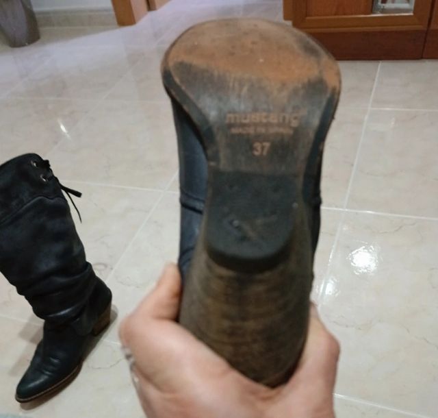 botas Mustang
