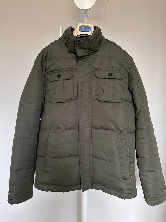 Jaqueta acolchoada verde cáqui para homens