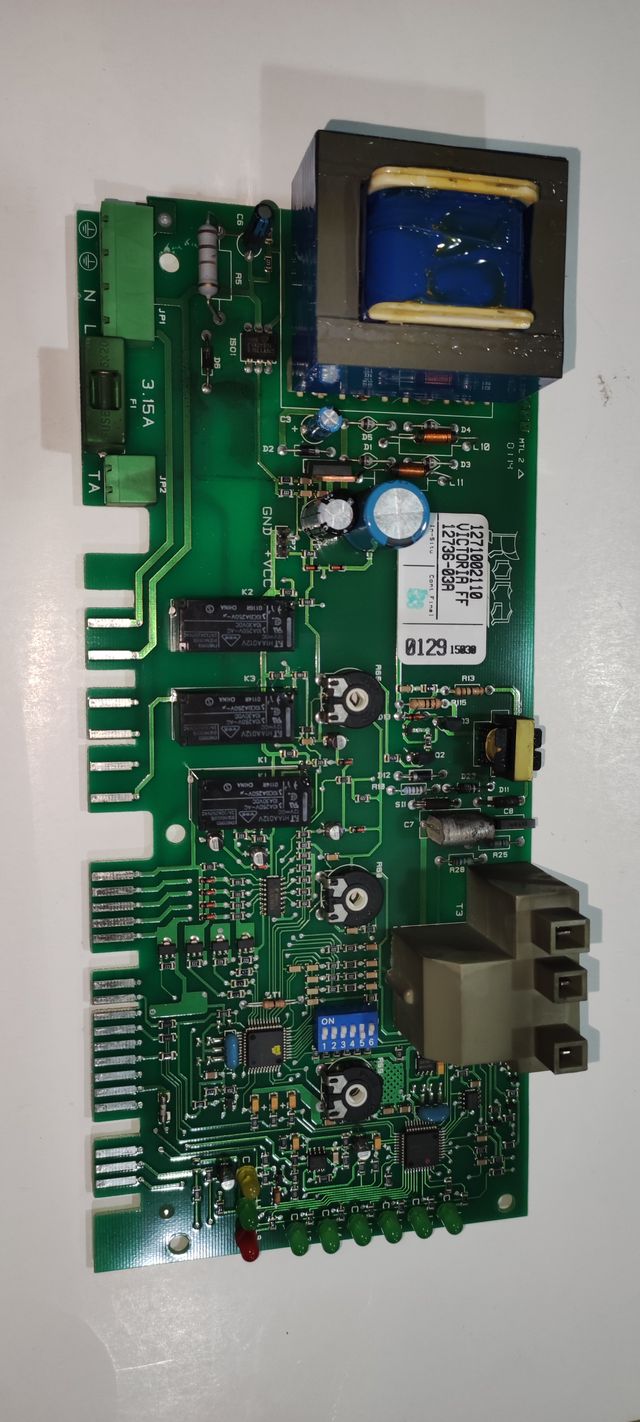 Placa electrónica caldera gas Roca Victoria.Fallo.