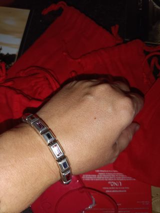 preciosa pulsera con Swarovski de colores