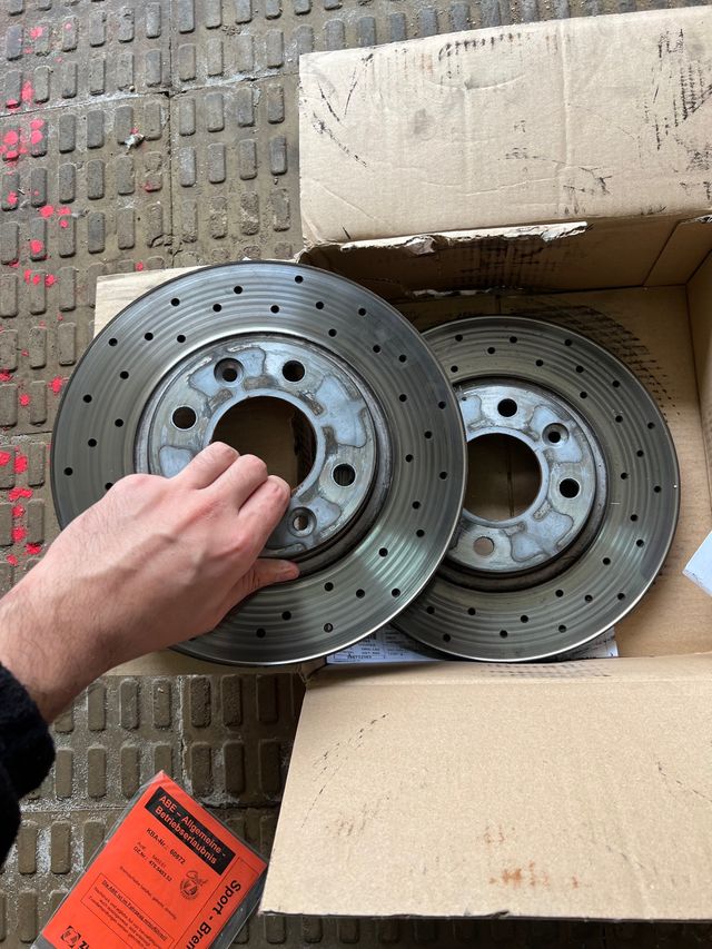 Disco perforados 4x100 - 258mm