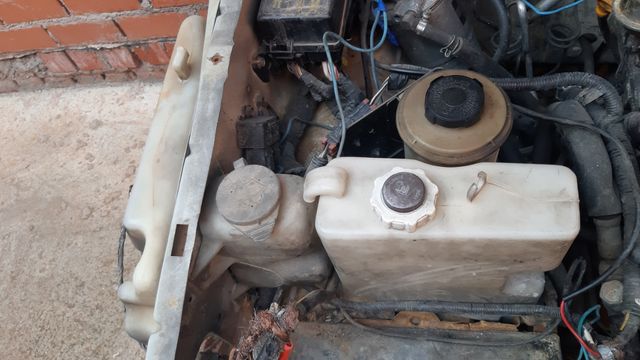 se vende vasos expansiones y de limpiaparabrisas