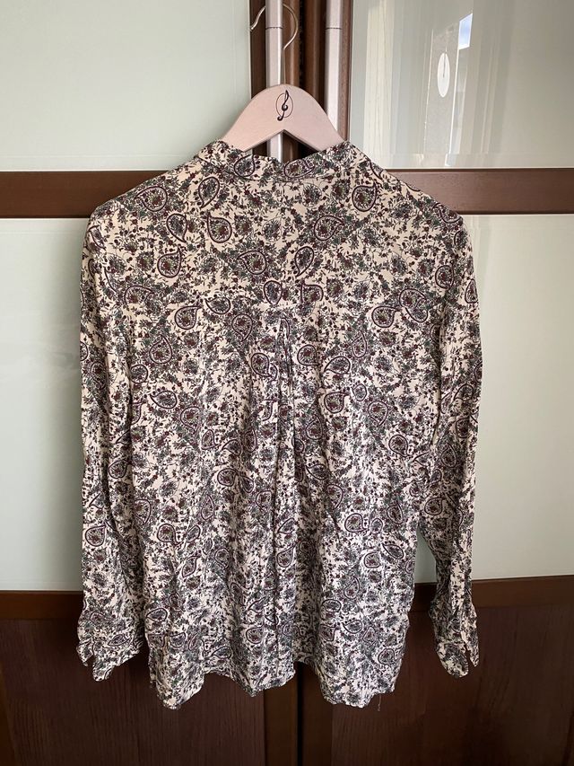 Blusa estampada Zara, sin usar. xs