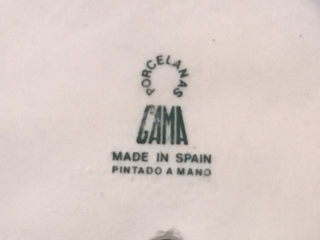 Figura cerámica pintada a mano