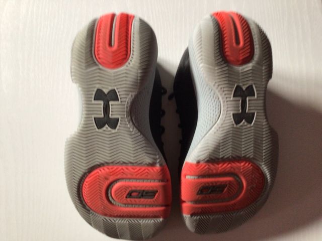 Zapatillas baloncesto under armour  Talla 36,5