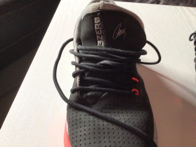 Zapatillas baloncesto under armour  Talla 36,5