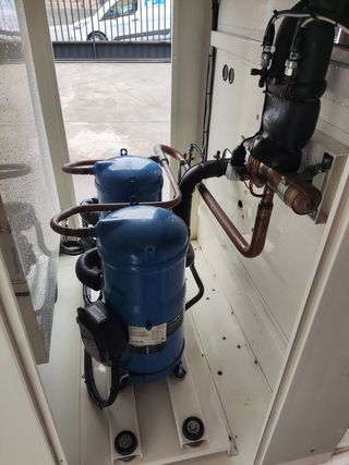 Enfriadora de agua Hitecsa 81.2 KW Bomba