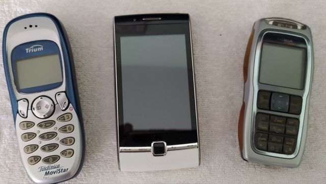 LOTE DE 3 MOVILES VINTAGE DE VARIAS MARCAS