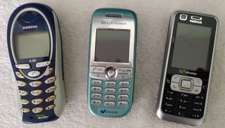 LOTE DE 3 MOVILES VINTAGE RETRO DE VARIAS MARCAS