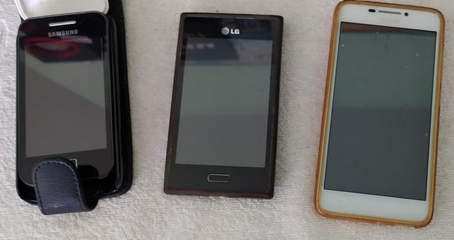 LOTE DE 3 MOVILES VINTAGE DE VARIAS MARCAS