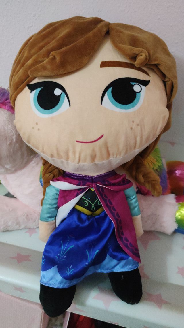 Peluche Xl Anna de Frozen.