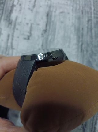 reloj Gucci cuarzo suizo..swiss made 