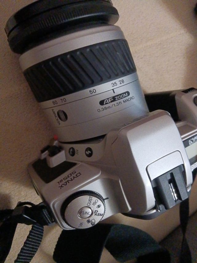 Cámara Minolta DYNAX 505 si