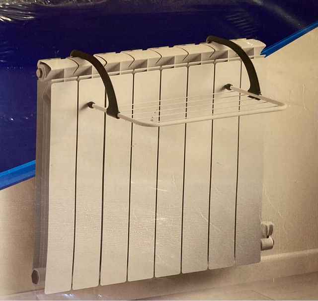 Tendedero de acero con brazos de resina