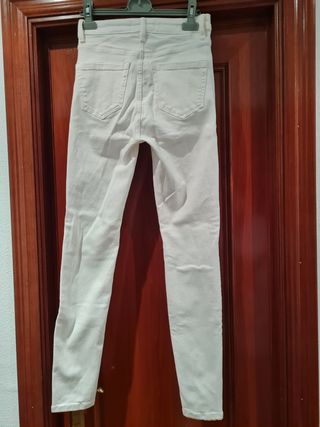 Pantalón vaquero blanco noa de Mango