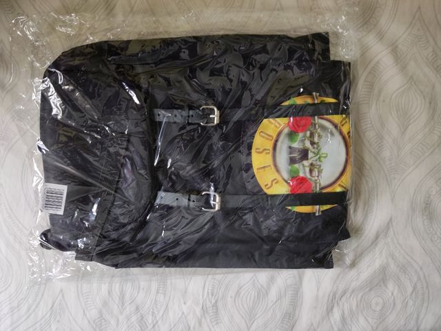 Varios modelos mochilas guns roses