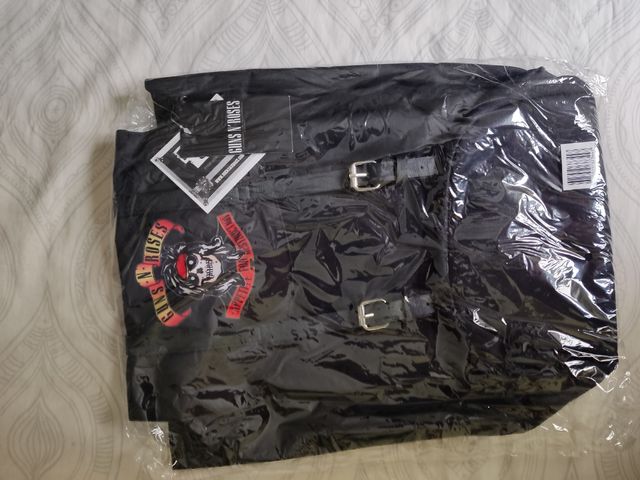 Varios modelos mochilas guns roses
