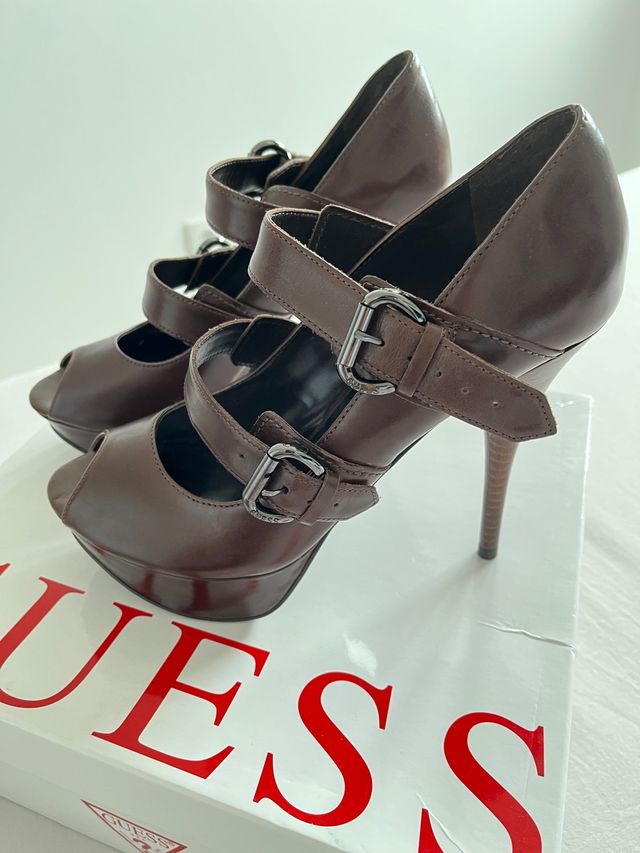 Zapatos/sandalia Tacón Guess