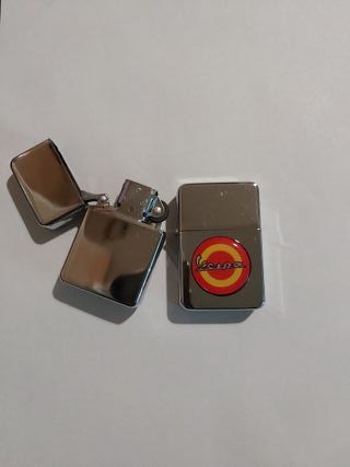 Mechero tipo zippo logotipo Vespa 