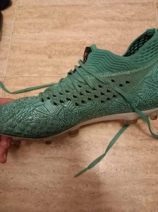 Botas de fútbol, hierba artificial, marca Puma Fut
