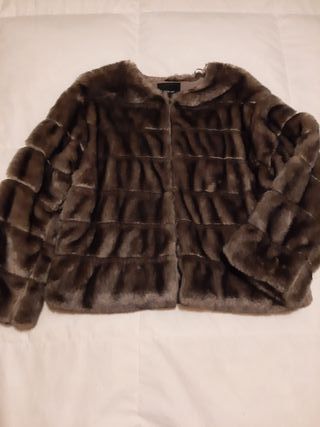 Chaquetón corto imitación a vison gris