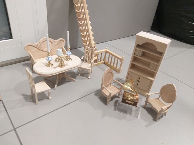 Muebles casita de muñecas