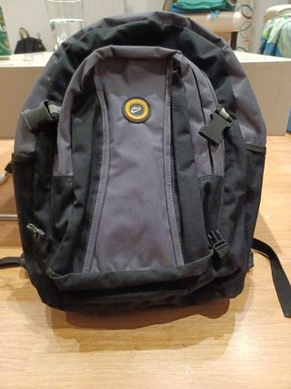 Mochila de 10 litros.