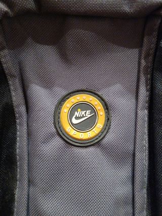 Mochila de 10 litros.