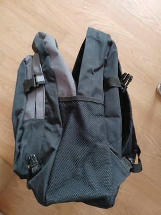 Mochila de 10 litros.