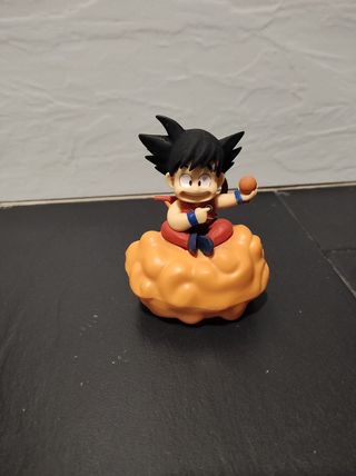 Figura Goku en nube / Dragon Ball